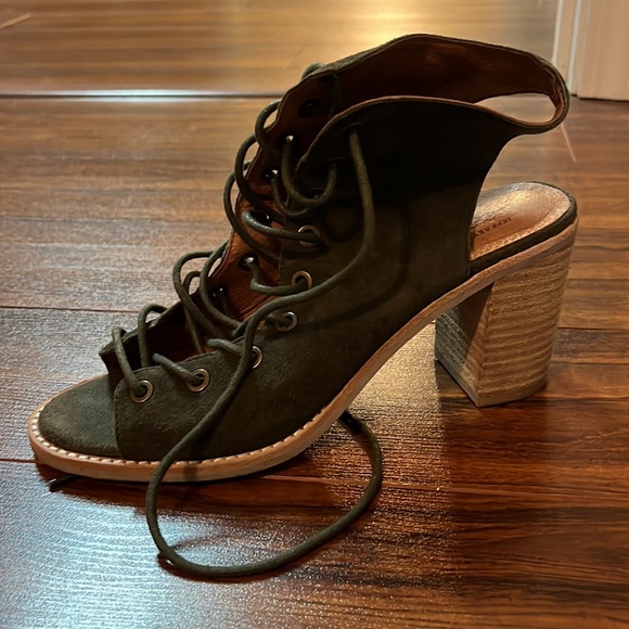 Jeffery Campbell lace up heel - Picture 2 of 3